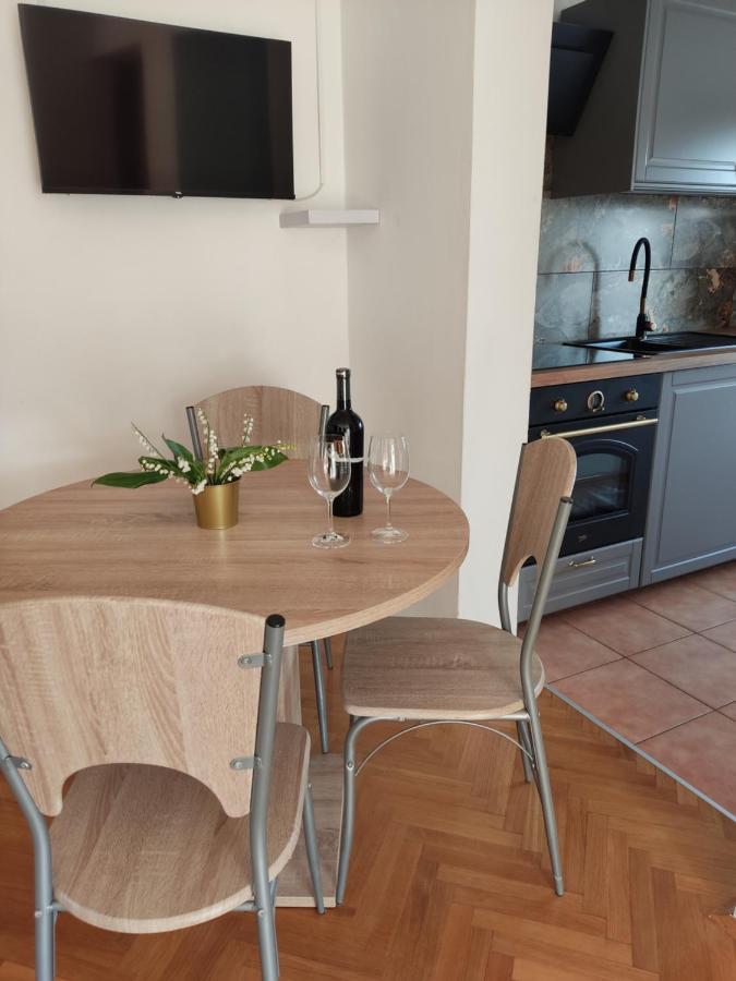 Apartman Car Vir Exteriör bild